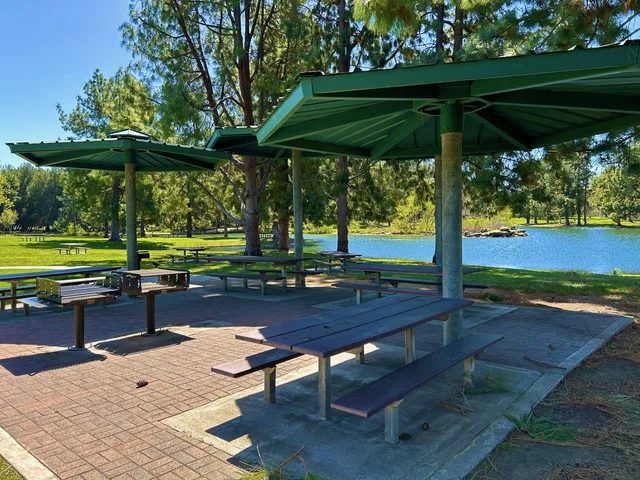 PICNICTABLE